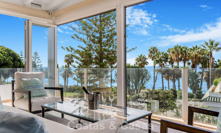 Maison de ville de 4 chambres à vendre avec vue sur la mer, en première ligne de plage sur la Golden Mile de Marbella 800851