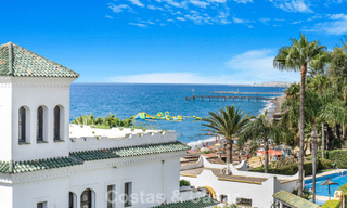 Maison de ville de 4 chambres à vendre avec vue sur la mer, en première ligne de plage sur la Golden Mile de Marbella 800857 