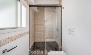 Maison de ville de 4 chambres à vendre avec vue sur la mer, en première ligne de plage sur la Golden Mile de Marbella 800861 