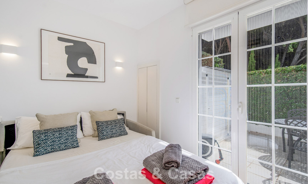 Maison de ville de 4 chambres à vendre avec vue sur la mer, en première ligne de plage sur la Golden Mile de Marbella 800864