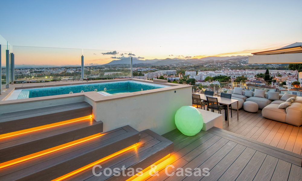 Villa contemporaine de luxe à vendre avec vues panoramiques sur la montagne et la mer à Nueva Andalucía, Marbella 800891