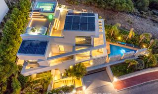 Villa contemporaine de luxe à vendre avec vues panoramiques sur la montagne et la mer à Nueva Andalucía, Marbella 800896 