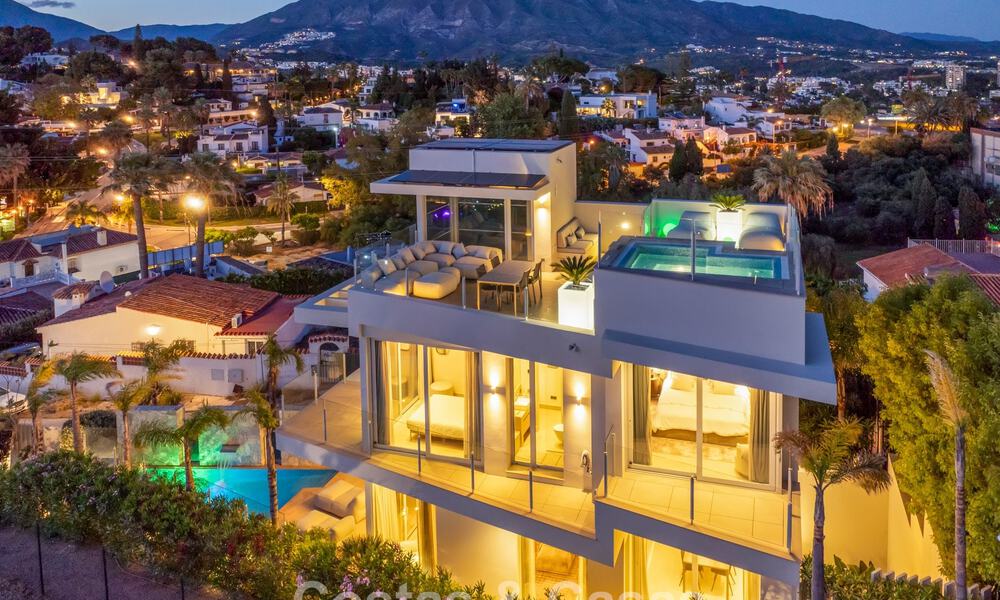 Villa contemporaine de luxe à vendre avec vues panoramiques sur la montagne et la mer à Nueva Andalucía, Marbella 800899