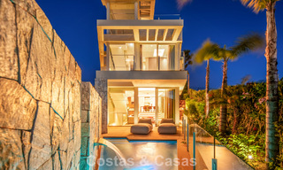 Villa contemporaine de luxe à vendre avec vues panoramiques sur la montagne et la mer à Nueva Andalucía, Marbella 800901 