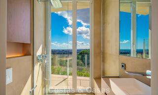 Villa contemporaine de luxe à vendre avec vues panoramiques sur la montagne et la mer à Nueva Andalucía, Marbella 800903 