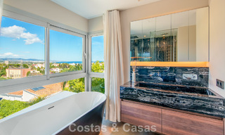 Villa contemporaine de luxe à vendre avec vues panoramiques sur la montagne et la mer à Nueva Andalucía, Marbella 800909 