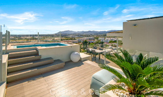 Villa contemporaine de luxe à vendre avec vues panoramiques sur la montagne et la mer à Nueva Andalucía, Marbella 800913 