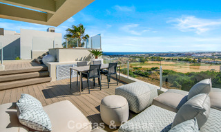Villa contemporaine de luxe à vendre avec vues panoramiques sur la montagne et la mer à Nueva Andalucía, Marbella 800916 