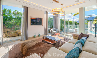 Villa contemporaine de luxe à vendre avec vues panoramiques sur la montagne et la mer à Nueva Andalucía, Marbella 800921 
