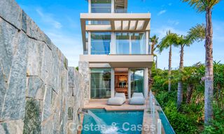 Villa contemporaine de luxe à vendre avec vues panoramiques sur la montagne et la mer à Nueva Andalucía, Marbella 800940 