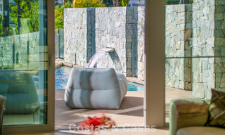 Villa contemporaine de luxe à vendre avec vues panoramiques sur la montagne et la mer à Nueva Andalucía, Marbella 800942 