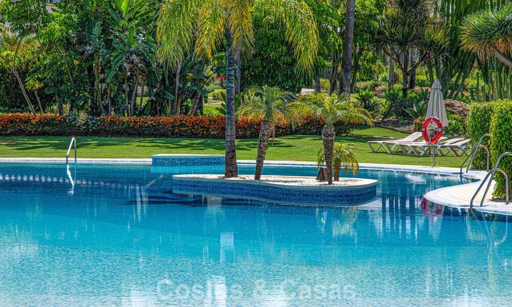 Penthouse duplex à vendre dans un complexe de golf très recherché á Nueva Andalucía, Marbella 800954