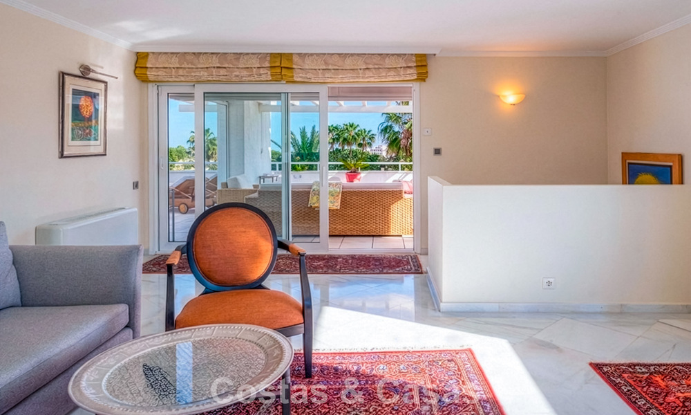 Penthouse duplex à vendre dans un complexe de golf très recherché á Nueva Andalucía, Marbella 800955