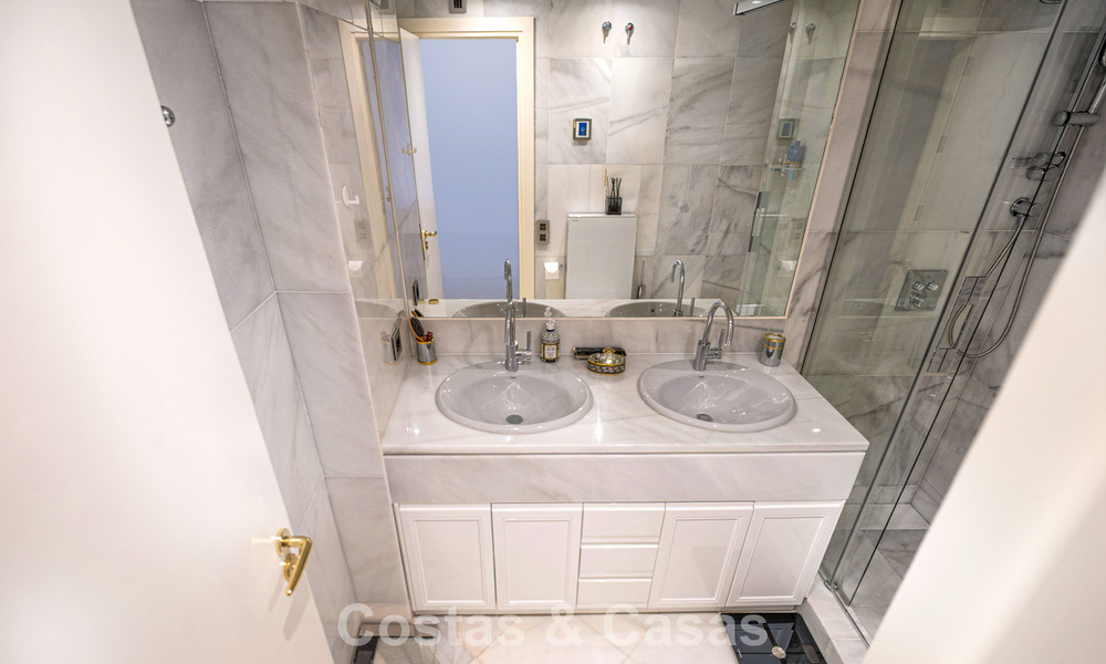 Penthouse duplex à vendre dans un complexe de golf très recherché á Nueva Andalucía, Marbella 800976