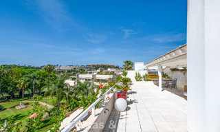 Penthouse duplex à vendre dans un complexe de golf très recherché á Nueva Andalucía, Marbella 800986 