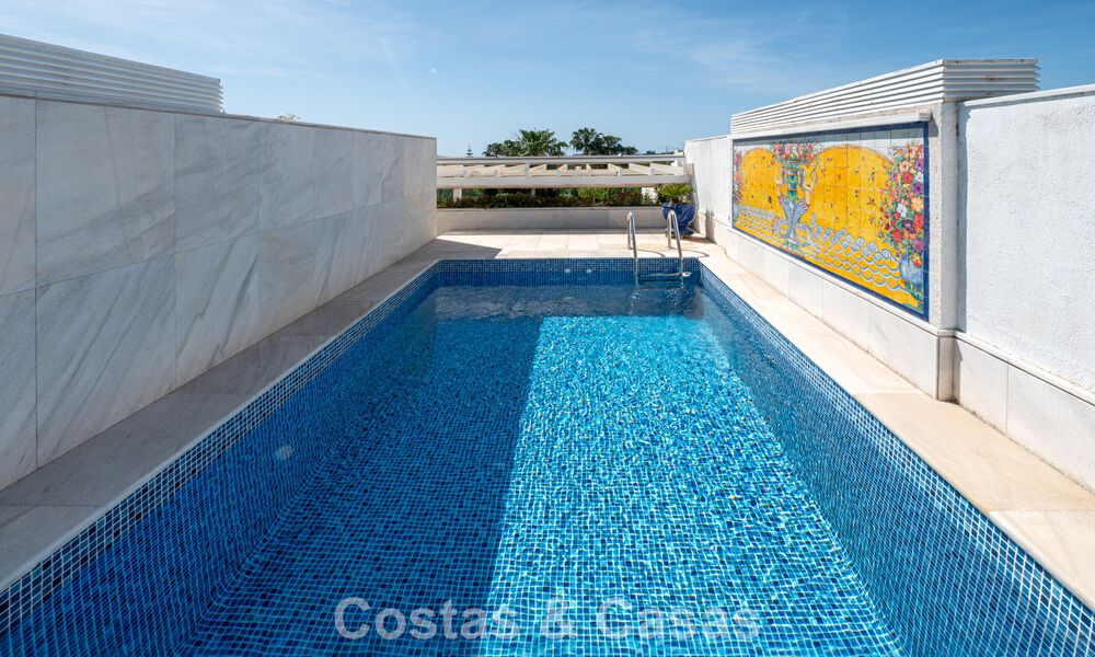 Penthouse duplex à vendre dans un complexe de golf très recherché á Nueva Andalucía, Marbella 800996