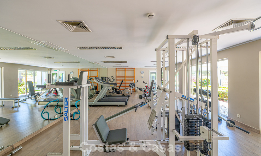 Penthouse duplex à vendre dans un complexe de golf très recherché á Nueva Andalucía, Marbella 801010