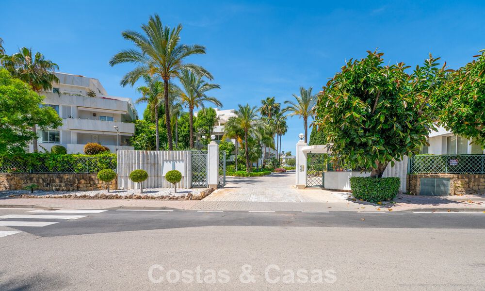 Penthouse duplex à vendre dans un complexe de golf très recherché á Nueva Andalucía, Marbella 801012