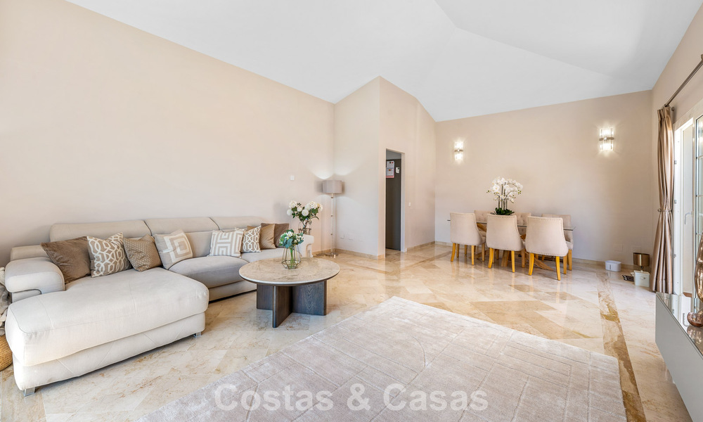 Spacieuse maison à vendre dans une petite urbanisation sécurisée au cœur du très recherché Nueva Andalucía, Marbella 801109