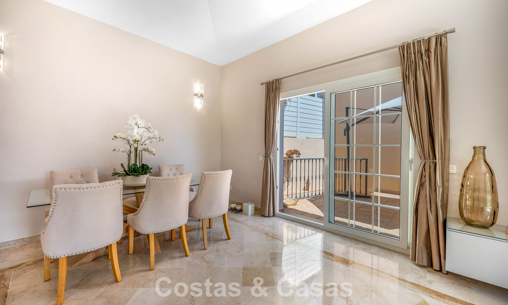 Spacieuse maison à vendre dans une petite urbanisation sécurisée au cœur du très recherché Nueva Andalucía, Marbella 801110