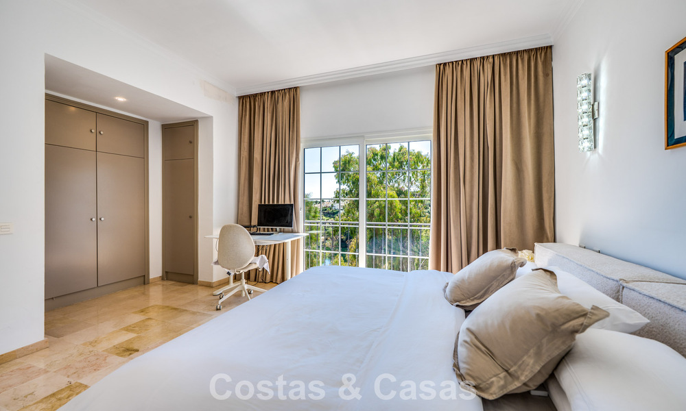 Spacieuse maison à vendre dans une petite urbanisation sécurisée au cœur du très recherché Nueva Andalucía, Marbella 801119