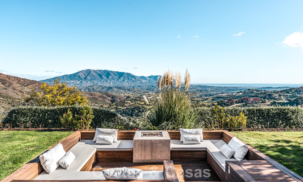 Impressionnante villa de luxe à l’architecture minimaliste moderne à vendre dans les collines de Marbella Est 801131