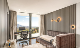 Impressionnante villa de luxe à l’architecture minimaliste moderne à vendre dans les collines de Marbella Est 801136 