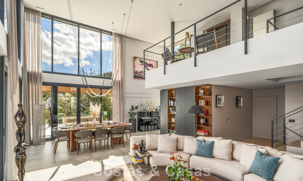 Impressionnante villa de luxe à l’architecture minimaliste moderne à vendre dans les collines de Marbella Est 801147