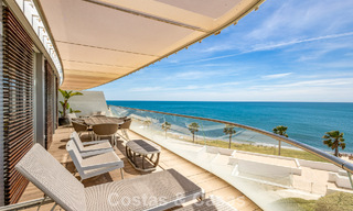 Penthouse exclusif avec une vue mer ouverte spectaculaire à vendre en bord de mer à Estepona 801265 