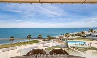 Penthouse exclusif avec une vue mer ouverte spectaculaire à vendre en bord de mer à Estepona 801267 
