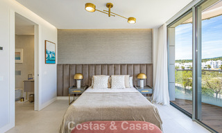 Penthouse exclusif avec une vue mer ouverte spectaculaire à vendre en bord de mer à Estepona 801275 