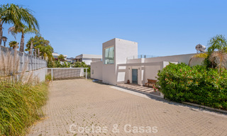 Villa de luxe contemporaine à l’architecture moderne épurée avec vues imprenables à vendre à Marbella Est 801165 