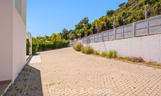 Villa de luxe contemporaine à l’architecture moderne épurée avec vues imprenables à vendre à Marbella Est 801169 