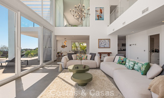 Villa de luxe contemporaine à l’architecture moderne épurée avec vues imprenables à vendre à Marbella Est 801192 