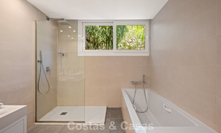 Villa de luxe contemporaine à l’architecture moderne épurée avec vues imprenables à vendre à Marbella Est 801203 