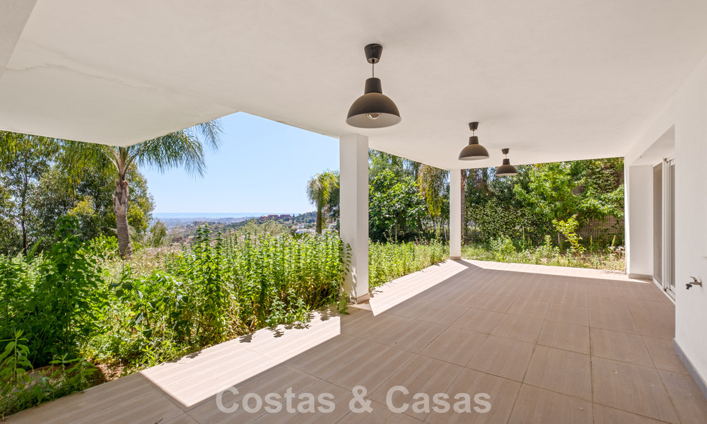 Villa de luxe contemporaine à l’architecture moderne épurée avec vues imprenables à vendre à Marbella Est 801206