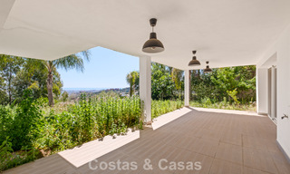 Villa de luxe contemporaine à l’architecture moderne épurée avec vues imprenables à vendre à Marbella Est 801206 
