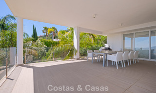 Villa de luxe contemporaine à l’architecture moderne épurée avec vues imprenables à vendre à Marbella Est 801216 