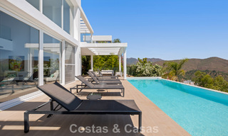 Villa de luxe contemporaine à l’architecture moderne épurée avec vues imprenables à vendre à Marbella Est 801220 