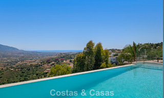 Villa de luxe contemporaine à l’architecture moderne épurée avec vues imprenables à vendre à Marbella Est 801221 