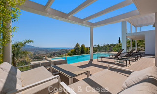 Villa de luxe contemporaine à l’architecture moderne épurée avec vues imprenables à vendre à Marbella Est 801222 