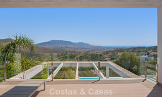 Villa de luxe contemporaine à l’architecture moderne épurée avec vues imprenables à vendre à Marbella Est 801228 