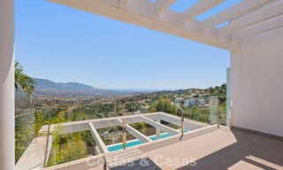 Villa de luxe contemporaine à l’architecture moderne épurée avec vues imprenables à vendre à Marbella Est 801229 