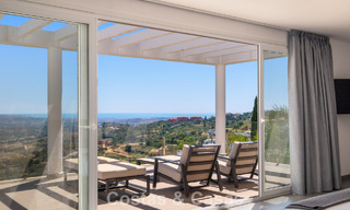 Villa de luxe contemporaine à l’architecture moderne épurée avec vues imprenables à vendre à Marbella Est 801234 
