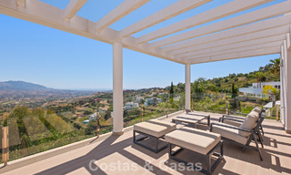 Villa de luxe contemporaine à l’architecture moderne épurée avec vues imprenables à vendre à Marbella Est 801236 