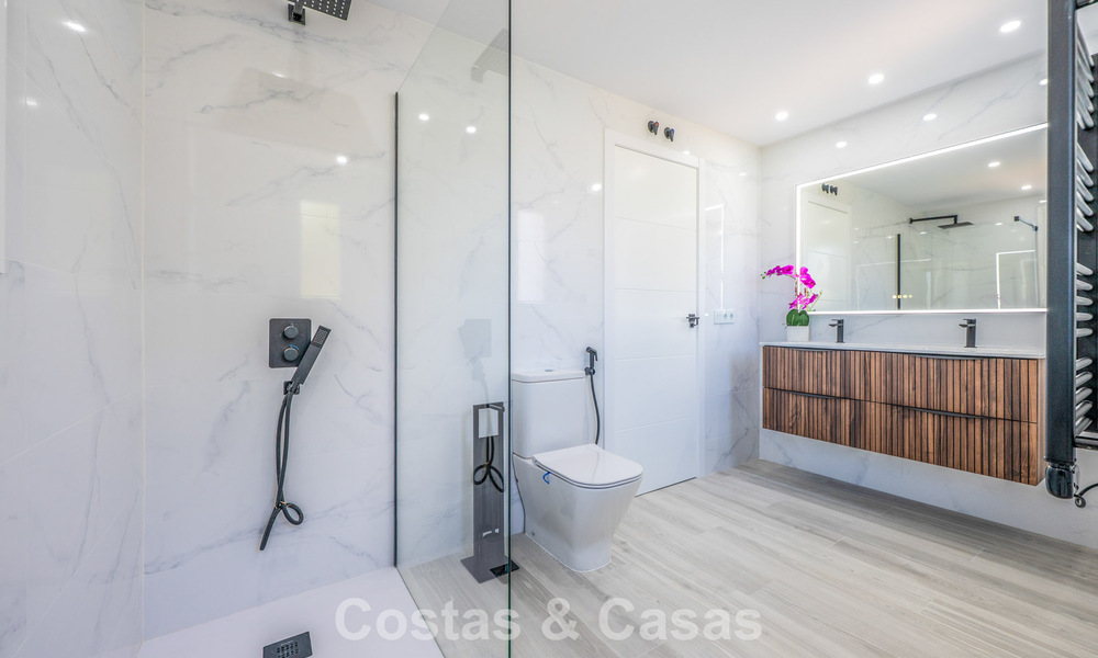 Appartement lumineux, contemporain et rénové avec vue mer à vendre dans les collines de La Quinta, Marbella - Benahavís 801304