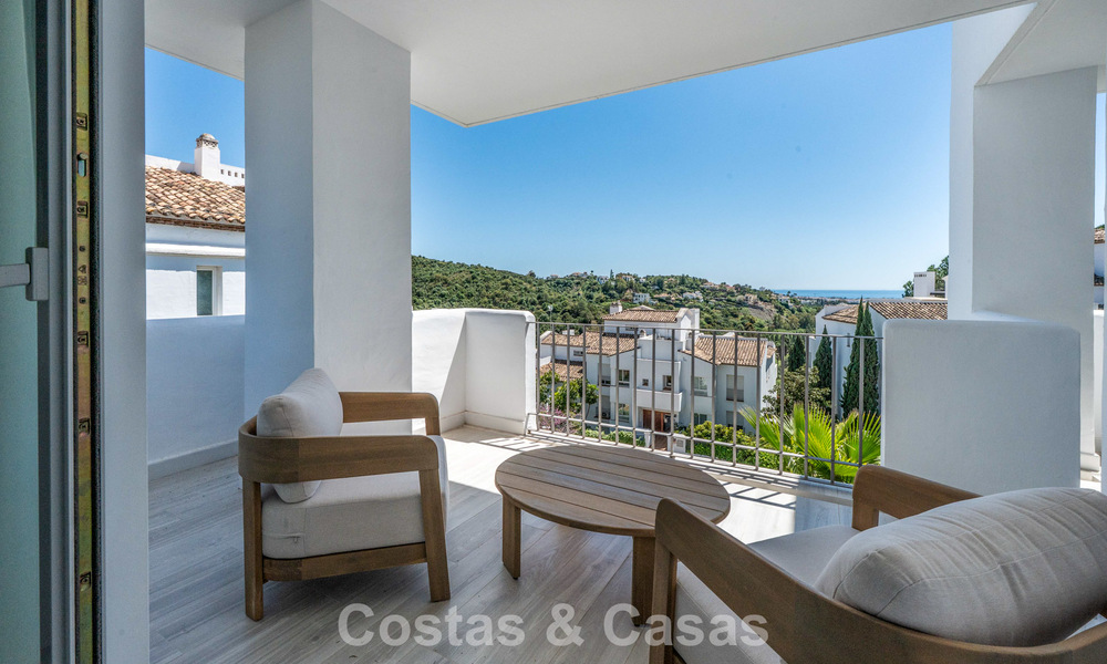 Appartement lumineux, contemporain et rénové avec vue mer à vendre dans les collines de La Quinta, Marbella - Benahavís 801305