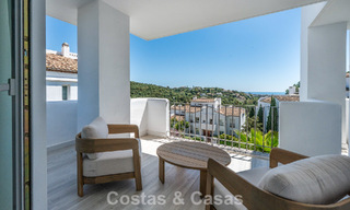 Appartement lumineux, contemporain et rénové avec vue mer à vendre dans les collines de La Quinta, Marbella - Benahavís 801305 