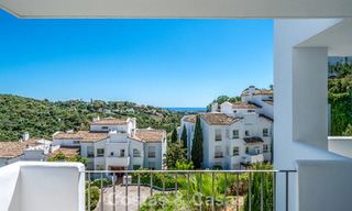 Appartement lumineux, contemporain et rénové avec vue mer à vendre dans les collines de La Quinta, Marbella - Benahavís 801306 