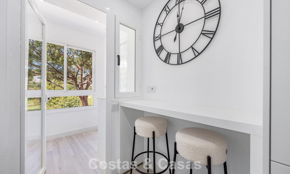 Appartement lumineux, contemporain et rénové avec vue mer à vendre dans les collines de La Quinta, Marbella - Benahavís 801314